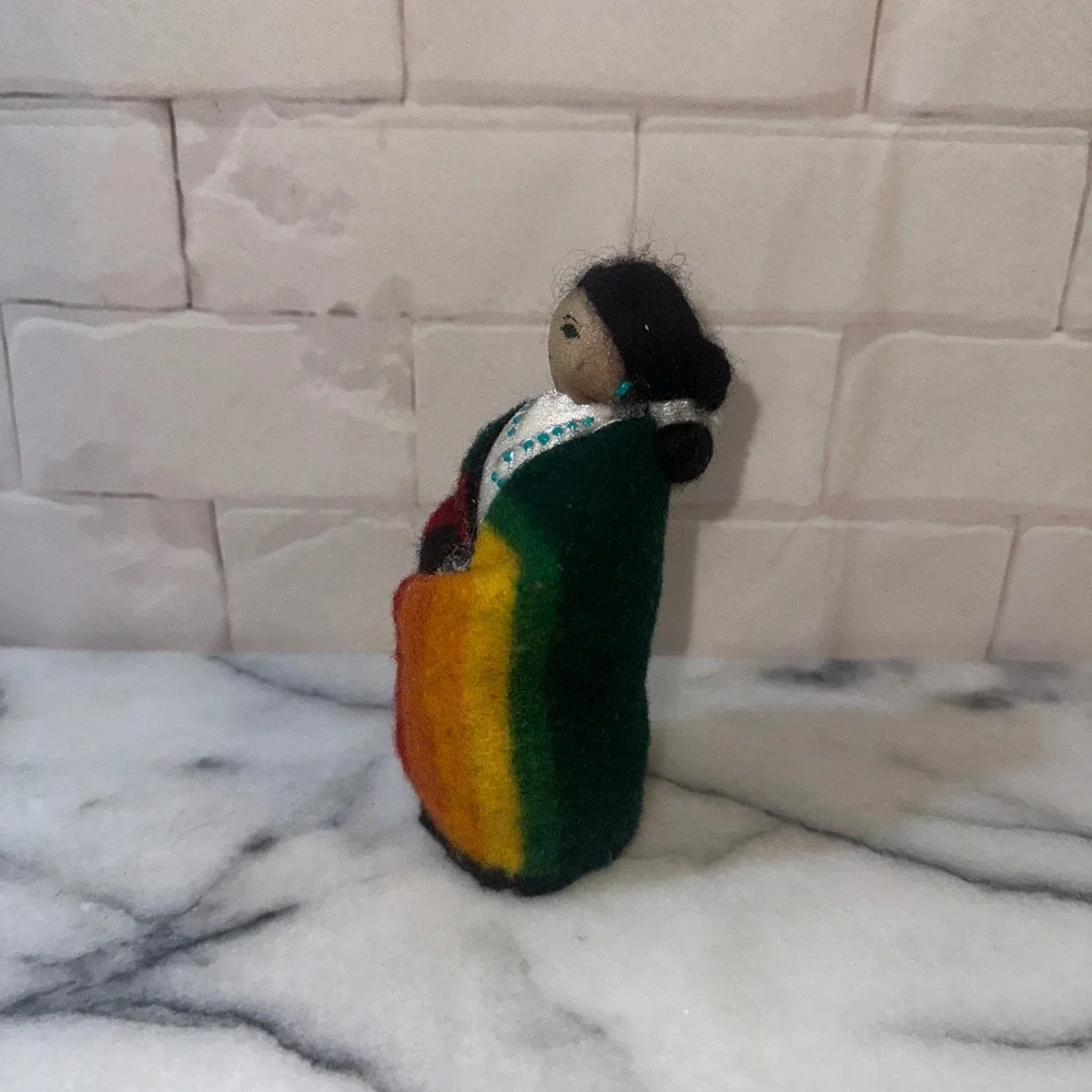 Vintage Native American Style Cloth Doll Wool Felt Rainbow Blanket Beaded 5in